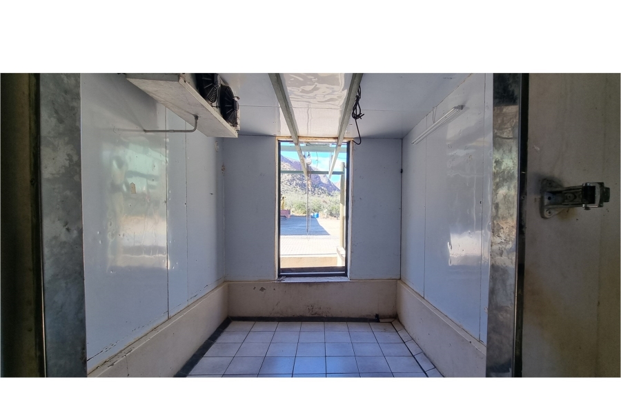 Commercial Property for Sale in De Rust Western Cape